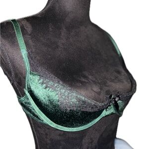 Black Lace Overlay Green Velvet Bra